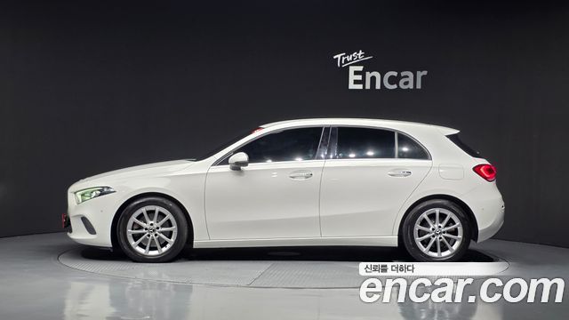Mercedes-Benz A-Class (W177) A220 Hatchback 2020 — фото 4
