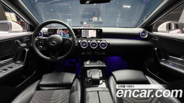 Mercedes-Benz A-Class (W177) A220 Hatchback 2020 — фото 27