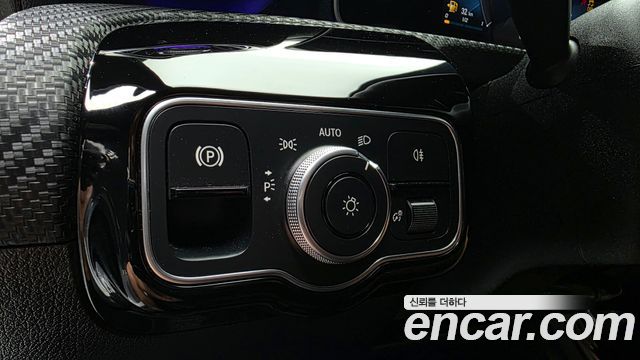 Mercedes-Benz A-Class (W177) A220 Hatchback 2020 — фото 29