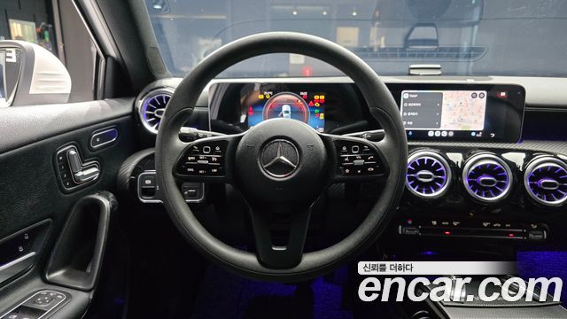 Mercedes-Benz A-Class (W177) A220 Hatchback 2020 — фото 32