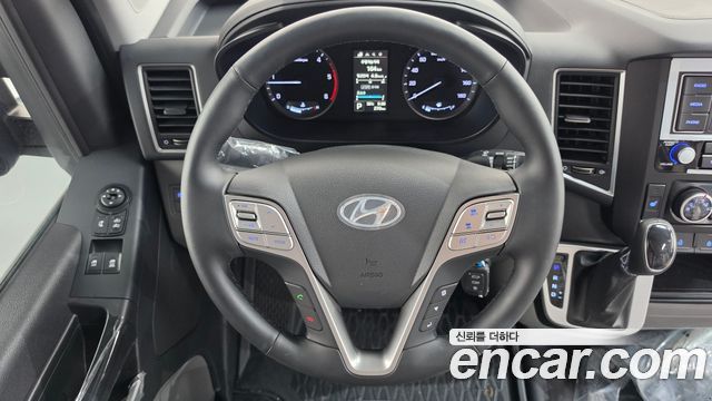 Hyundai Solati 16-seater Deluxe 2024 — фото 14