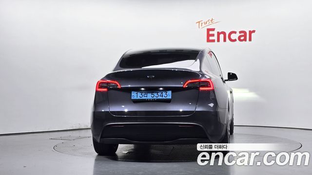 Tesla Model Y RWD 2024 — фото 4