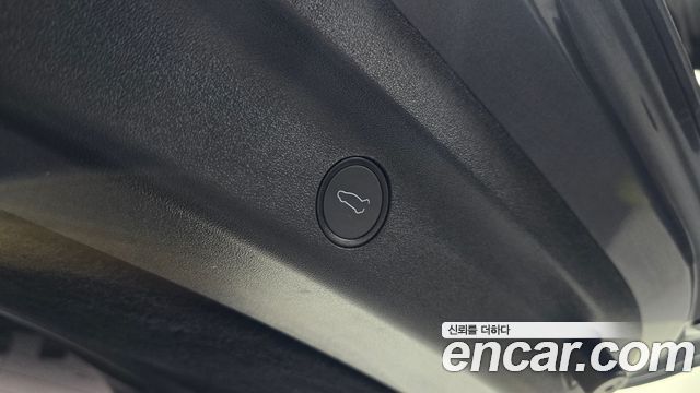 Tesla Model Y RWD 2024 — фото 17