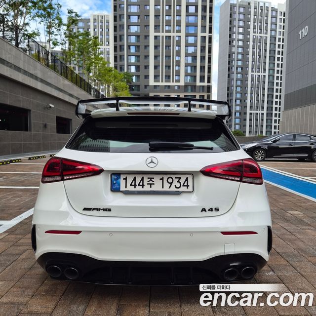 Mercedes-Benz A-Class (W177) AMG A45 4MAITC+ Hatchback 2021 — фото 7