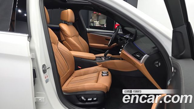 BMW 5 Series (G30) 520i M Sport 2023 — фото 11