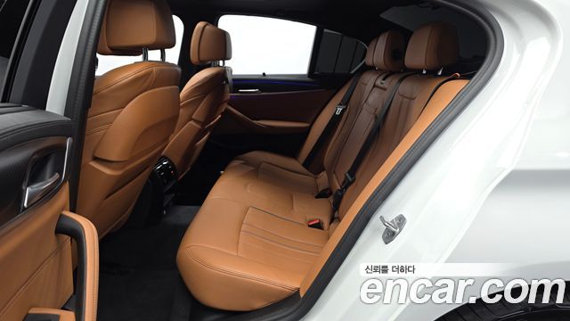 BMW 5 Series (G30) 520i M Sport 2023 — фото 26