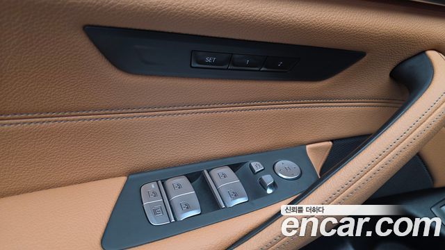 BMW 5 Series (G30) 520i M Sport 2023 — фото 27