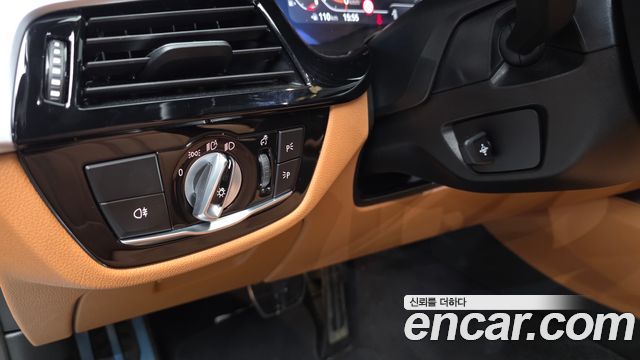 BMW 5 Series (G30) 520i M Sport 2023 — фото 28