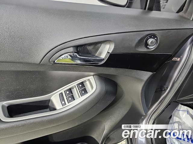Chevrolet Orlando 2.0 Diesel LTZ Premium 2012 — фото 16