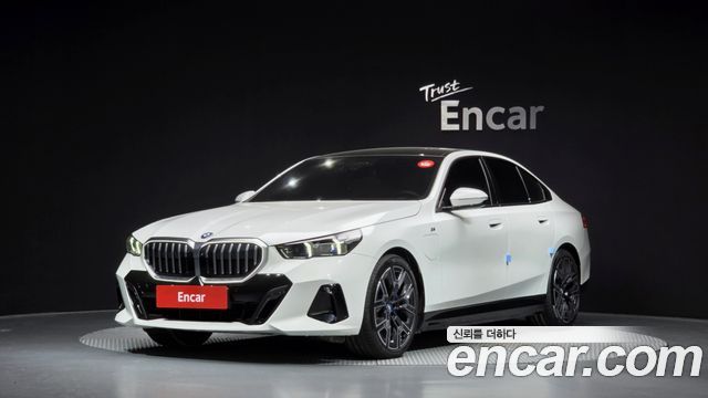 BMW 5 Series (G60) 530e M Sport