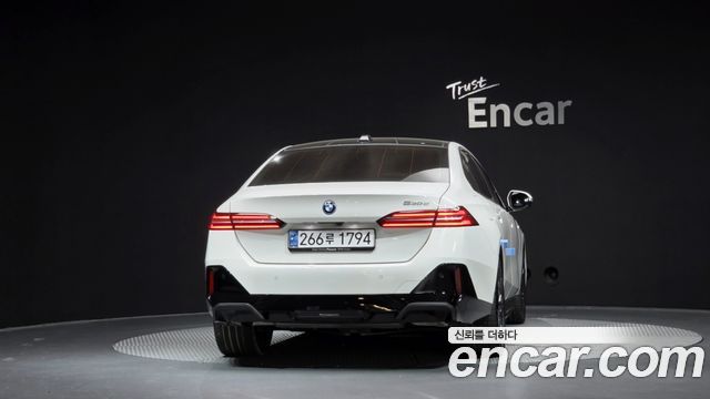 BMW 5 Series (G60) 530e M Sport 2024 — фото 4