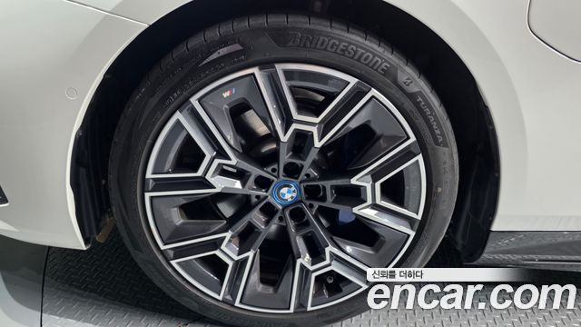 BMW 5 Series (G60) 530e M Sport 2024 — фото 5