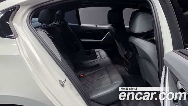 BMW 5 Series (G60) 530e M Sport 2024 — фото 12