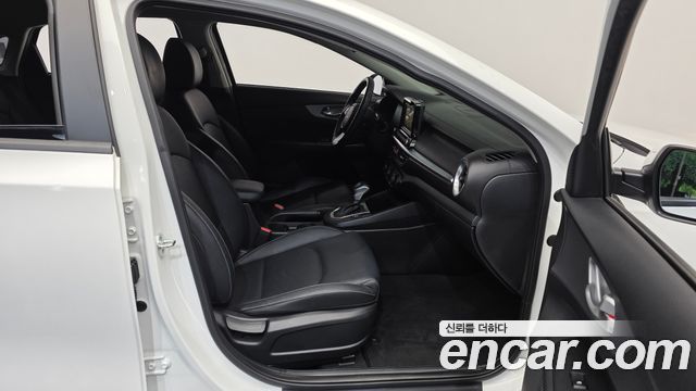 Kia K3 (II) 1.6 Prestige 2022 — фото 11