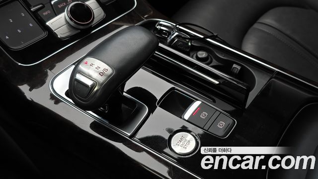 Audi A8 50 TDI Quattro LWB D4 2015 — фото 9