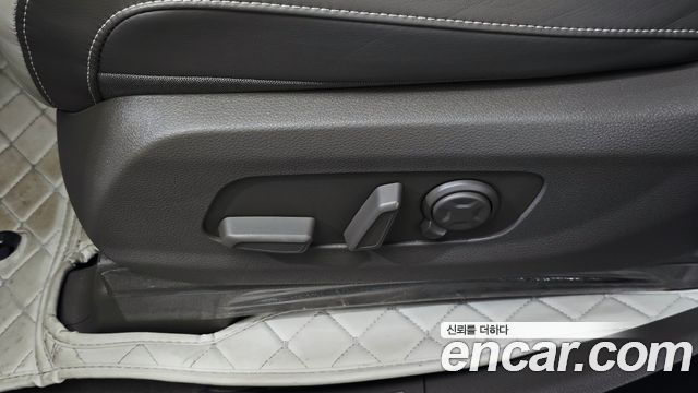 Kia Carnival (IV) Gasoline 7-Seater Gravity 2025 — фото 31