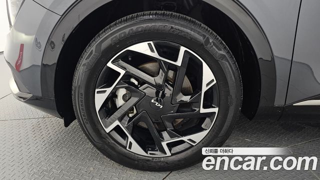 Kia Sportage (V) Gasoline 1.6 Turbo 2WD Signature 2023 — фото 5