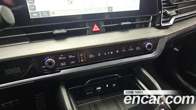 Kia Sportage (V) Gasoline 1.6 Turbo 2WD Signature 2023 — фото 17