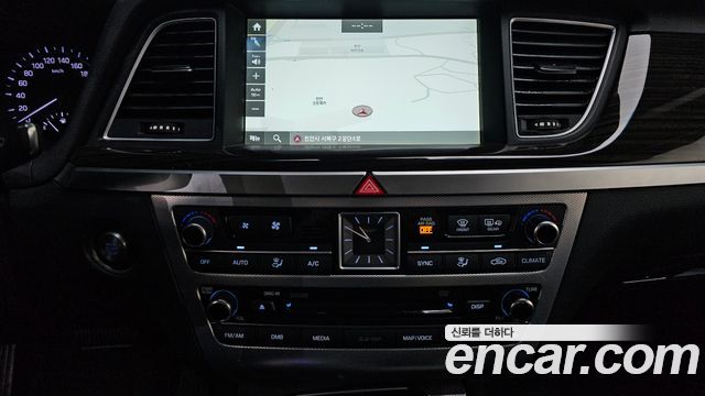 Genesis G80 3.3 GDI Premium Luxury 2017 — фото 15