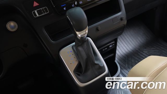 Hyundai Staria 4WD Tourer 9-Seater Modern 2022 — фото 9
