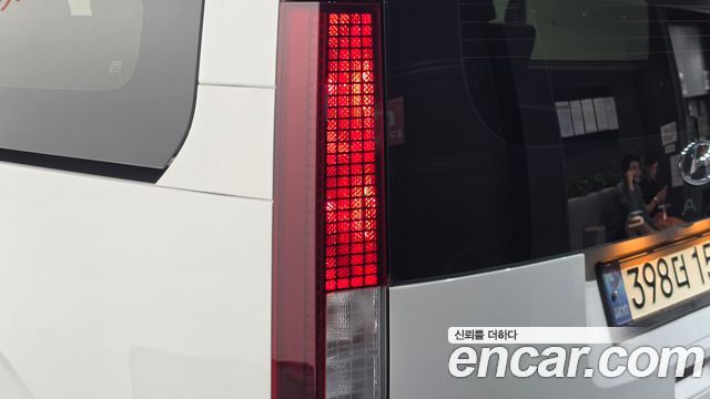 Hyundai Staria 4WD Tourer 9-Seater Modern 2022 — фото 23
