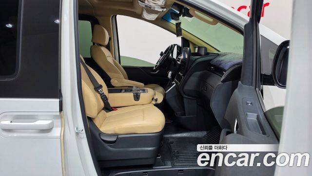 Hyundai Staria 4WD Tourer 9-Seater Modern 2022 — фото 26