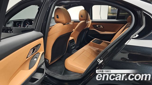 BMW 3 Series (G20) 320i M Sport 2025 — фото 16