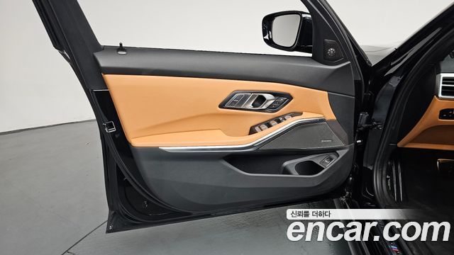 BMW 3 Series (G20) 320i M Sport 2025 — фото 30