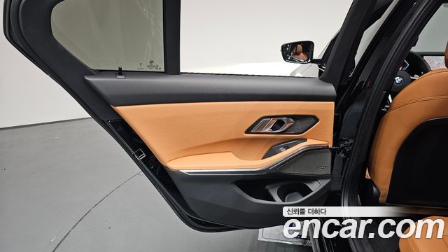 BMW 3 Series (G20) 320i M Sport 2025 — фото 31