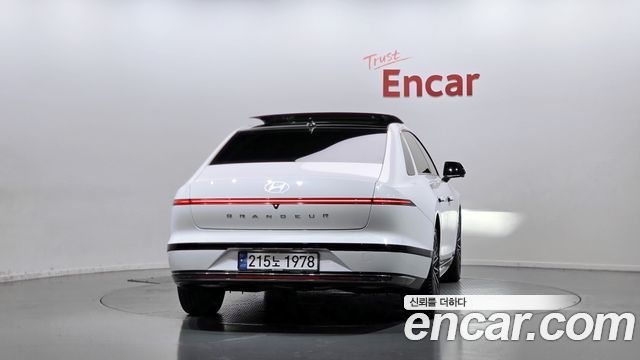 Hyundai Grandeur Hybrid (GN7) Calligraphy 2025 — фото 4