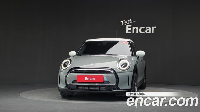 MINI Cooper 5Door Classic Third Generation 2023 — фото 3