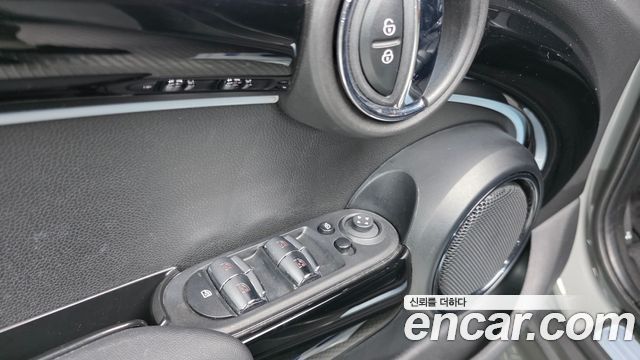 MINI Cooper 5Door Classic Third Generation 2023 — фото 13