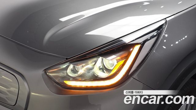 Kia Niro Plus Earth 2023 — фото 22