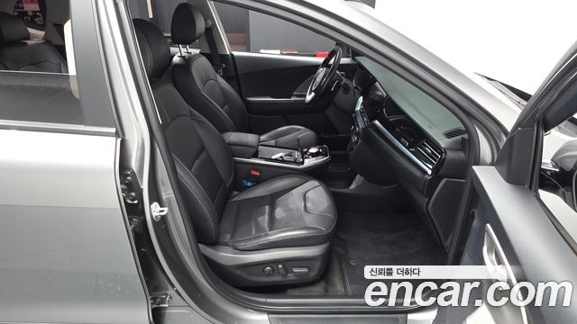 Kia Niro Plus Earth 2023 — фото 26