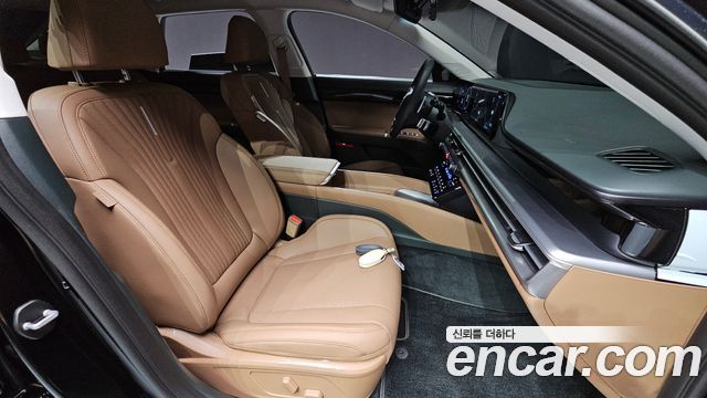Hyundai Grandeur (GN7) 2,5 Gasoline 2WD Premium 2026 — фото 10