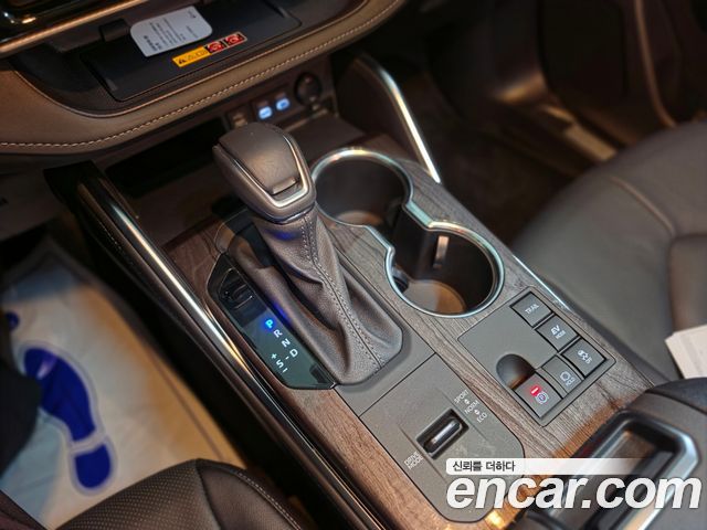 Toyota Highlander (IV) 2.5 4WD Platimum 2025 — фото 9