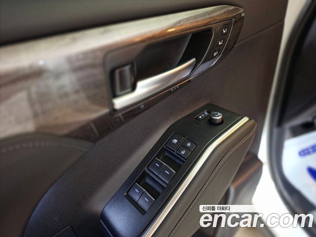 Toyota Highlander (IV) 2.5 4WD Platimum 2025 — фото 18