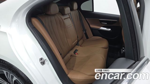 Mercedes-Benz E-Class (W214) E200 Avantgarde 2024 — фото 12