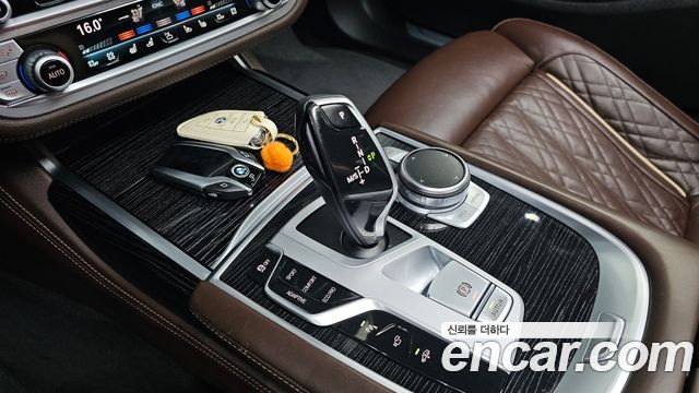 BMW 7 Series (G11) 740Li xDrive M Sport Package 2021 — фото 9