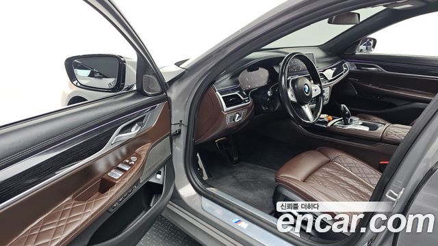 BMW 7 Series (G11) 740Li xDrive M Sport Package 2021 — фото 10