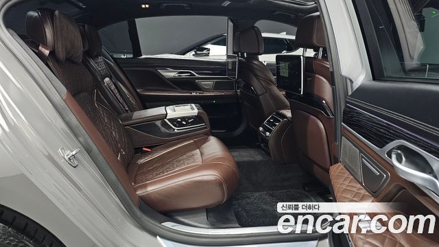 BMW 7 Series (G11) 740Li xDrive M Sport Package 2021 — фото 11