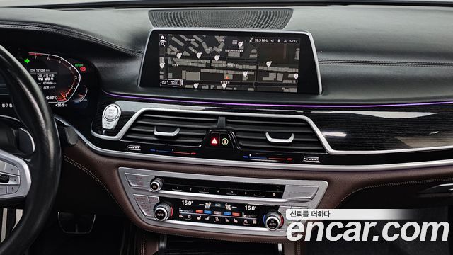 BMW 7 Series (G11) 740Li xDrive M Sport Package 2021 — фото 13
