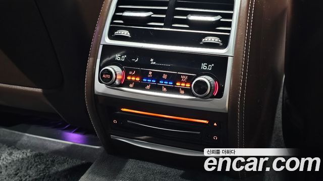 BMW 7 Series (G11) 740Li xDrive M Sport Package 2021 — фото 15