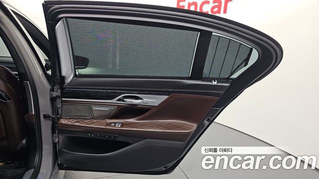 BMW 7 Series (G11) 740Li xDrive M Sport Package 2021 — фото 25