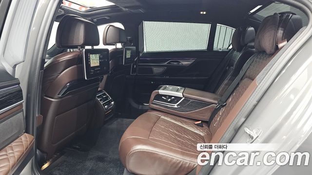 BMW 7 Series (G11) 740Li xDrive M Sport Package 2021 — фото 30