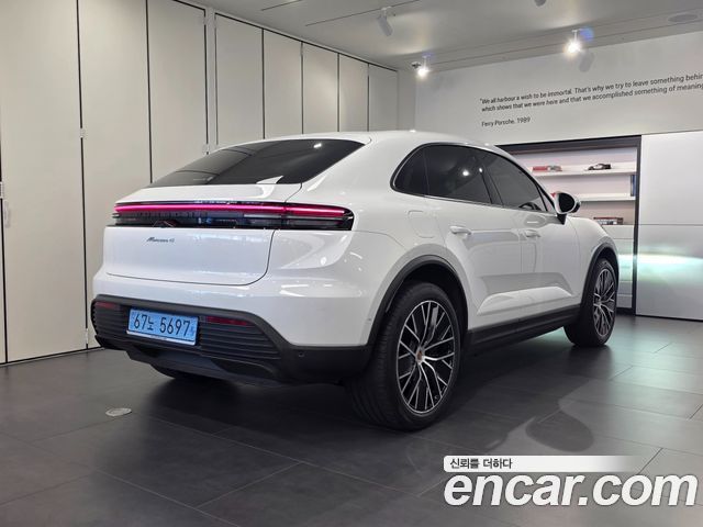 Porsche Macan EV Base 4 2025 — фото 2
