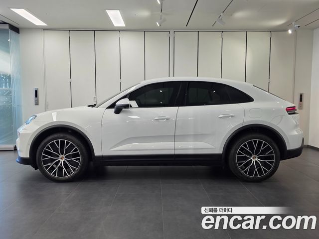 Porsche Macan EV Base 4 2025 — фото 6