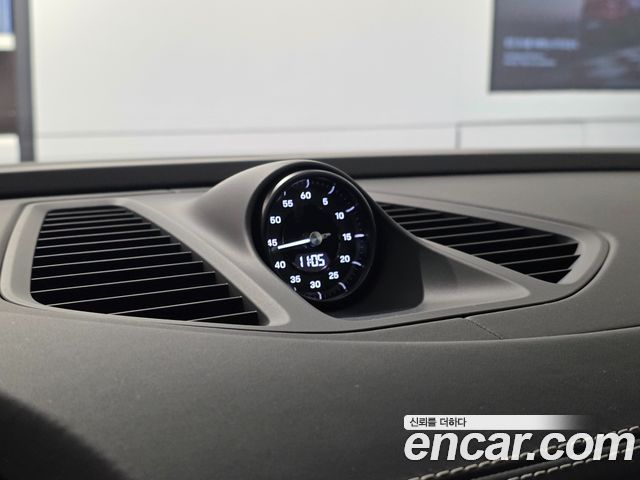 Porsche Macan EV Base 4 2025 — фото 20