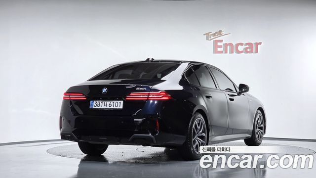 BMW 5 Series (G60) 520i M Sport 2024 — фото 2
