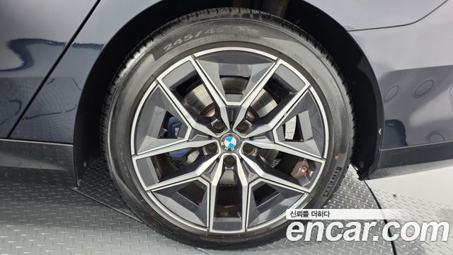 BMW 5 Series (G60) 520i M Sport 2024 — фото 21